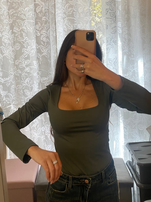 Body scollatura squadrata