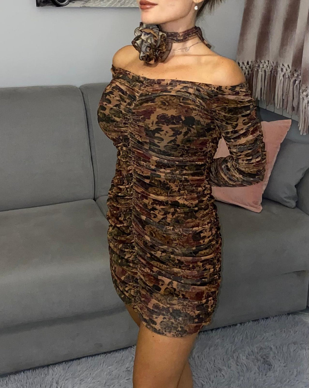 Minidress LUMINA con choker